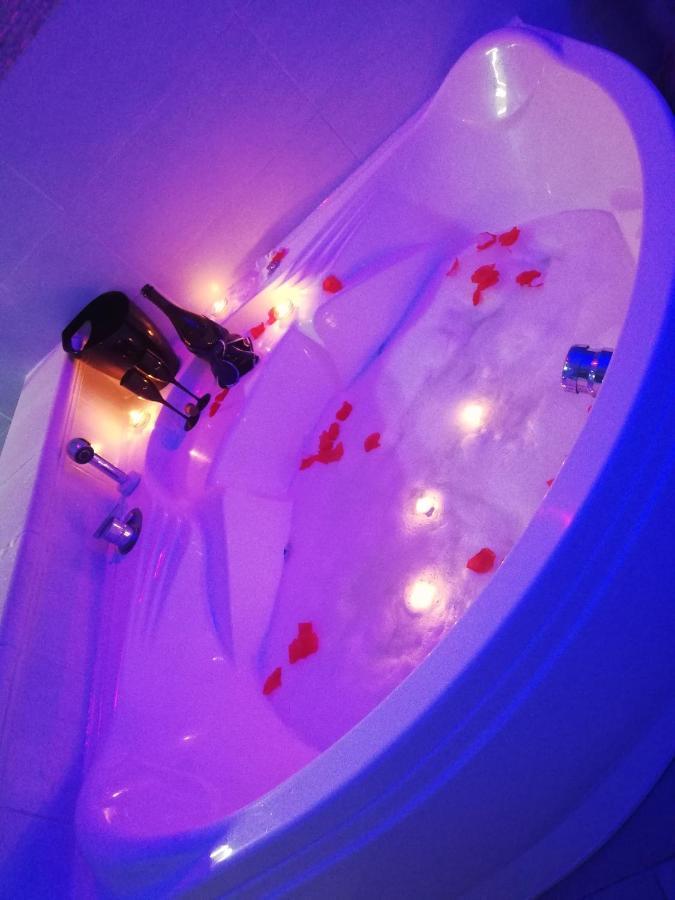V&M Suite Con Jacuzzi Ostuni Eksteriør bilde