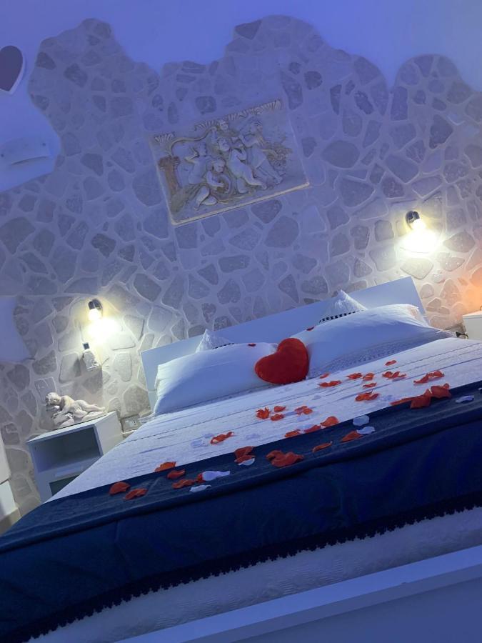 V&M Suite Con Jacuzzi Ostuni Eksteriør bilde