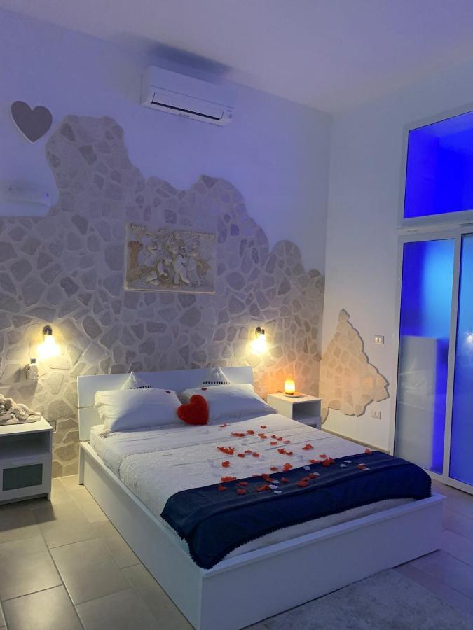 V&M Suite Con Jacuzzi Ostuni Eksteriør bilde