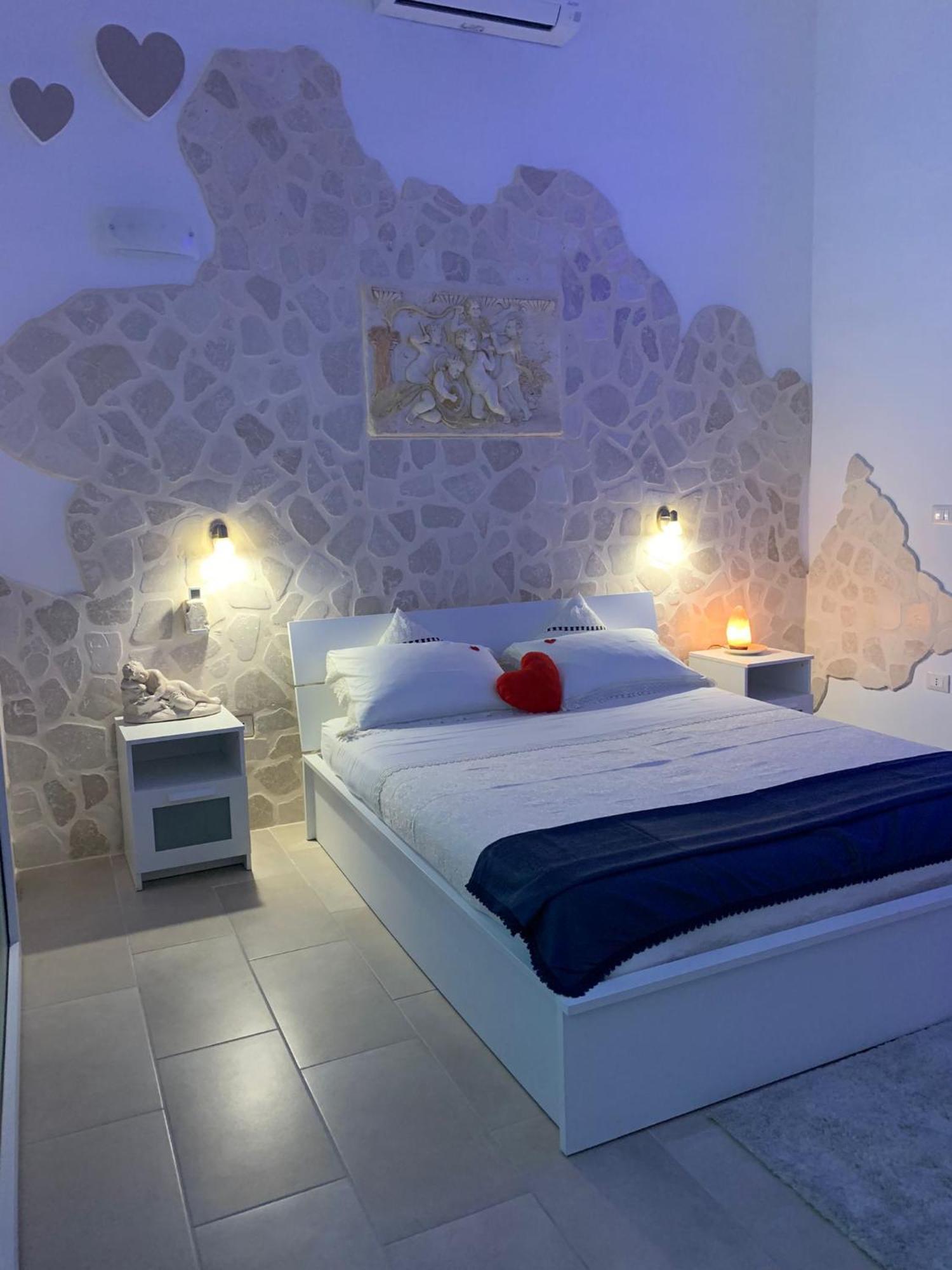 V&M Suite Con Jacuzzi Ostuni Eksteriør bilde